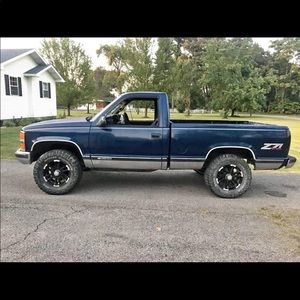 Meet your Posher, Levi